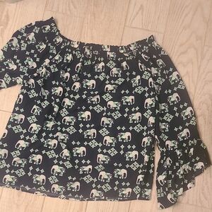 Crown & Ivy Navy and Green Elephant Patterned Blouse In A Size XL In EUC!